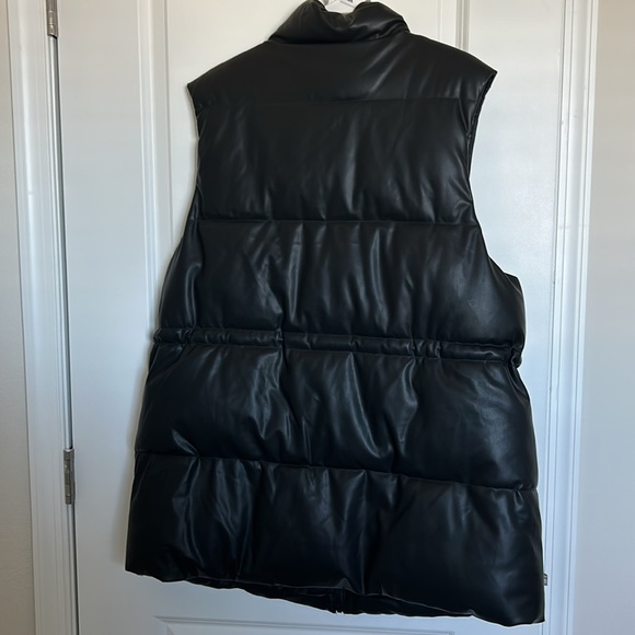 Faux leather 2x puffer with adjustable waist - Picture 4 of 4